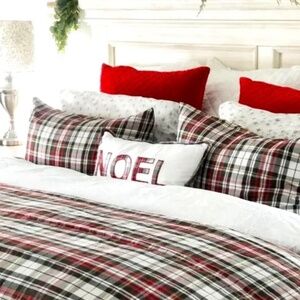 Pottery Barn 3 Piece Duvet Set in Denver Plaid